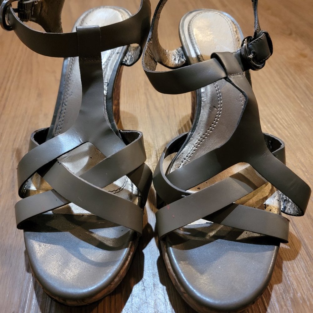 Tahari olive green strappy wedge sandals